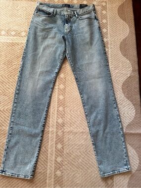 GAP Men's Light Wash Slim Straight Jeans - Faded Blue